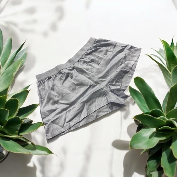 PINK
SILKY SLEEP BLING BOXY PAJAMA SHORTS - Picture 3 of 4